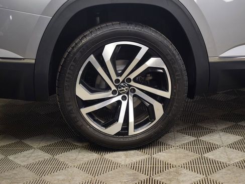 Used 2023 Volkswagen Atlas SEL image 34