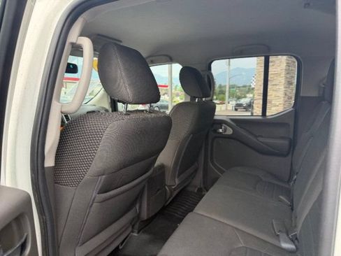 Used 2018 Nissan Frontier PRO-4X AWD/4WD image 19