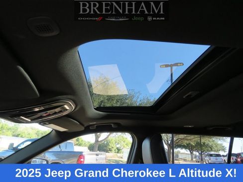 New 2025 Jeep Grand Cherokee L Altitude image 19