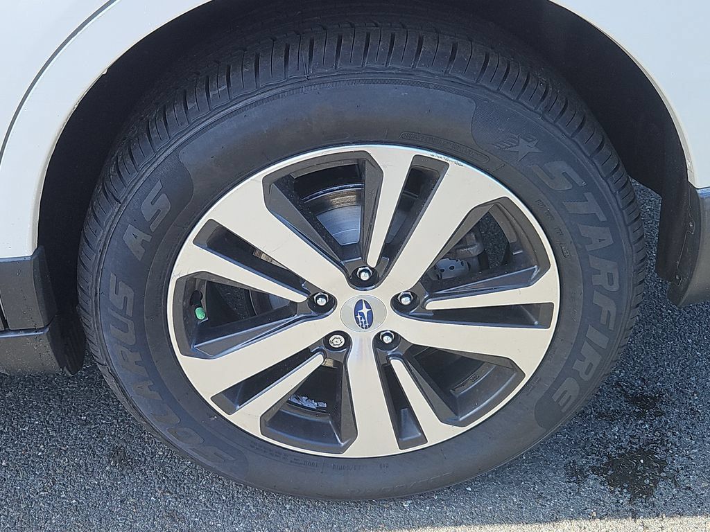Used 2019 Subaru Outback 2.5i Limited AWD/4WD image 8