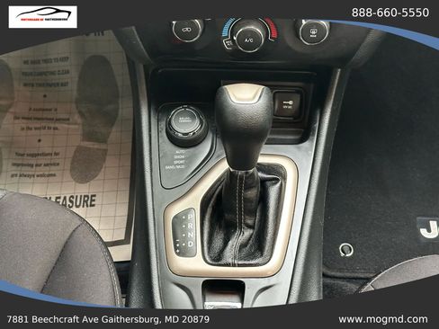 Used 2014 Jeep Cherokee Sport image 33