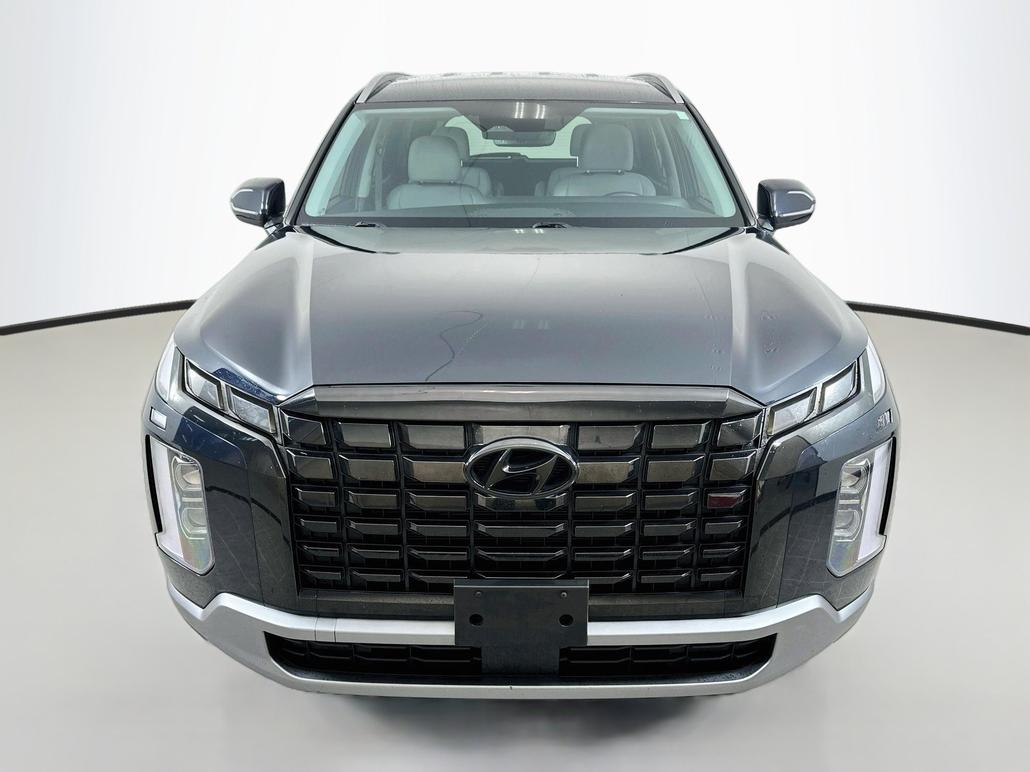Used 2023 Hyundai Palisade SEL FWD image 2