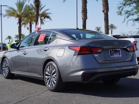 Certified 2025 Nissan Altima 2.5 SV FWD image 3