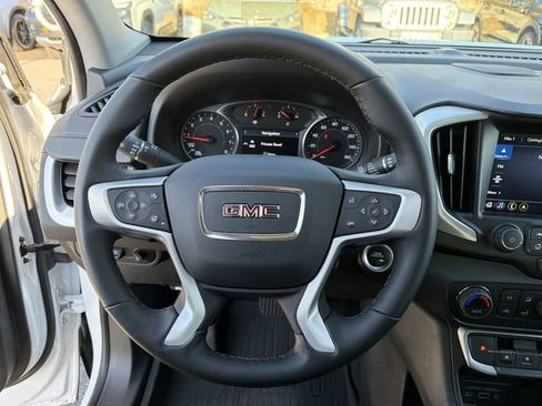 Used 2023 GMC Terrain SLT w/ Infotainment Package II image 31
