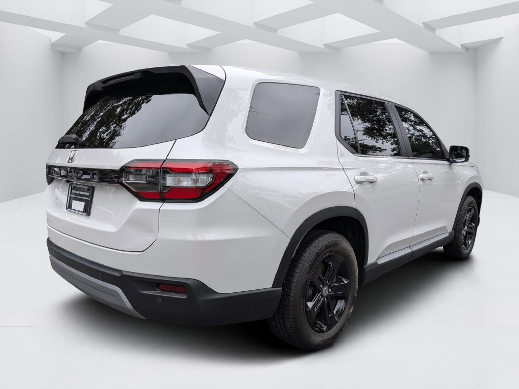 Used 2025 Honda Pilot EX-L image 3