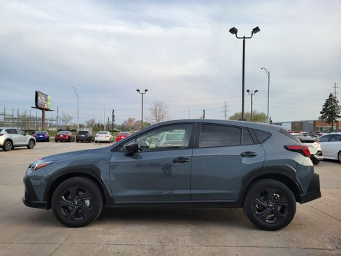 Used 2025 Subaru Crosstrek 2.0i image 4
