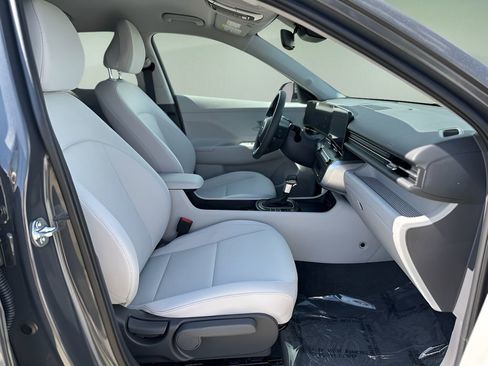 Used 2025 Hyundai Kona SEL image 22