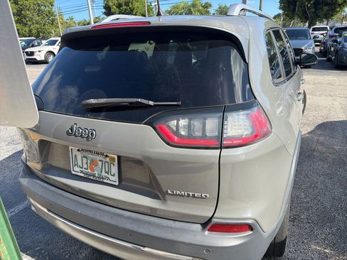 Used 2019 Jeep Cherokee Limited FWD image 18