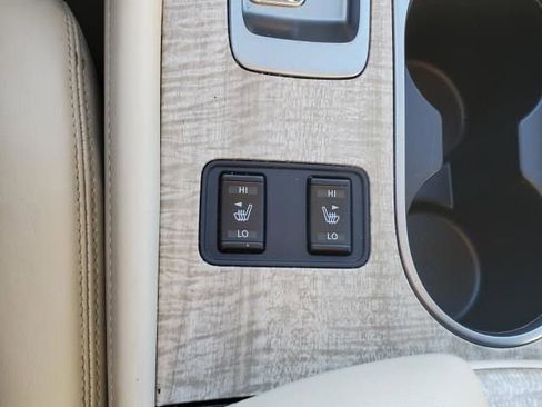 Used 2023 Nissan Murano SV image 32