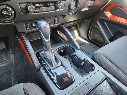 Used 2023 Nissan Frontier PRO-4X w/ Pro Convenience Package image 17