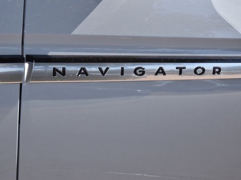 New 2025 Lincoln Navigator L Reserve image 45