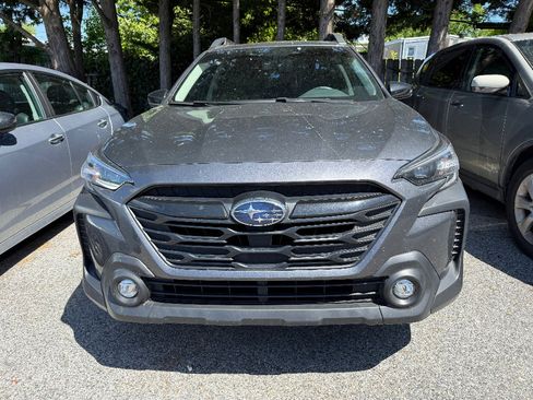 Used 2025 Subaru Outback Onyx Edition AWD/4WD image 3