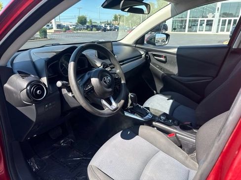 Used 2020 Toyota Yaris LE FWD image 13