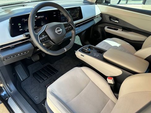Used 2023 Nissan Ariya Evolve+ image 22