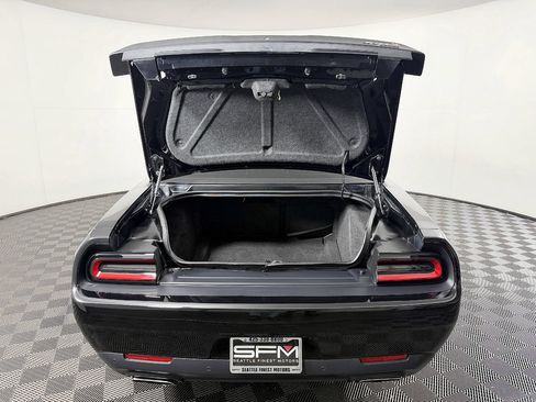 Used 2016 Dodge Challenger R/T Scat Pack RWD image 14