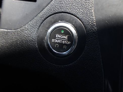 Used 2018 Ford Explorer XLT w/ Equipment Group 202A FWD image 30