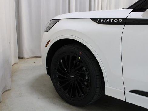 New 2026 Lincoln Aviator Reserve image 60