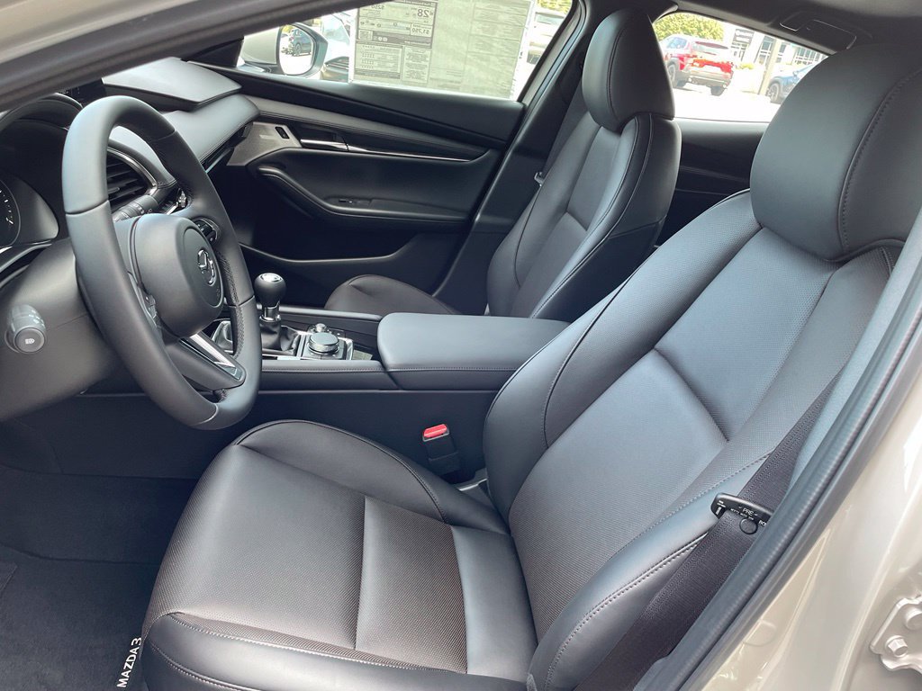 New 2026 MAZDA MAZDA3 2.5 S Hatchback w/ Premium Pkg FWD image 13