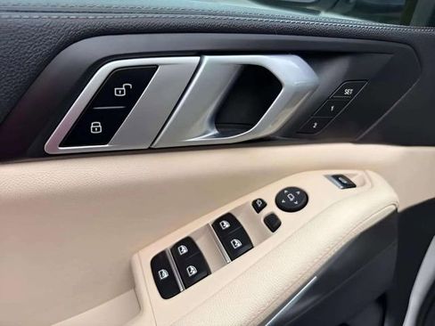 Used 2019 BMW X5 xDrive40i w/ Premium Package 2 image 7