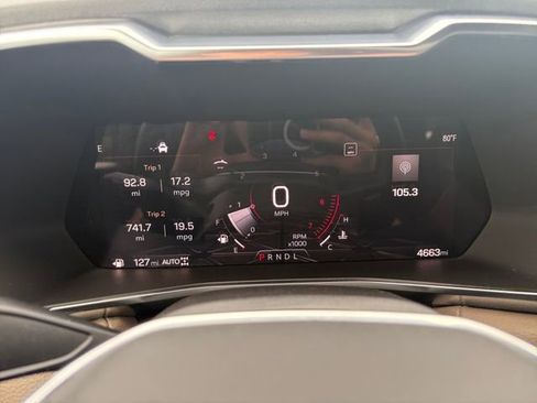 Certified 2025 GMC Canyon Denali AWD/4WD image 8