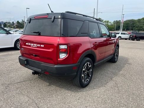 Certified 2021 Ford Bronco Sport Outer Banks w/ Outer Banks Package AWD/4WD image 4