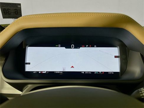 Used 2025 Land Rover Defender 110 X-Dynamic SE image 13