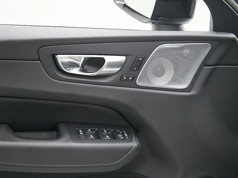 Certified 2023 Volvo XC60 T8 Ultimate w/ Climate Package AWD/4WD image 11