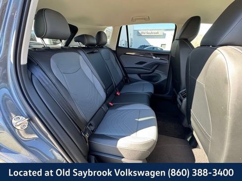 Certified 2025 Volkswagen Tiguan SE AWD/4WD image 23