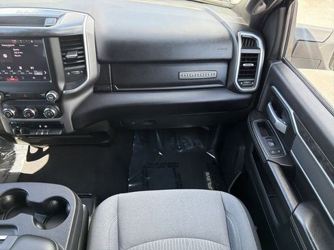 Used 2024 RAM 2500 Big Horn AWD/4WD image 27