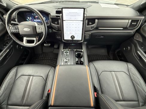 Used 2024 Ford Expedition Max Platinum image 19