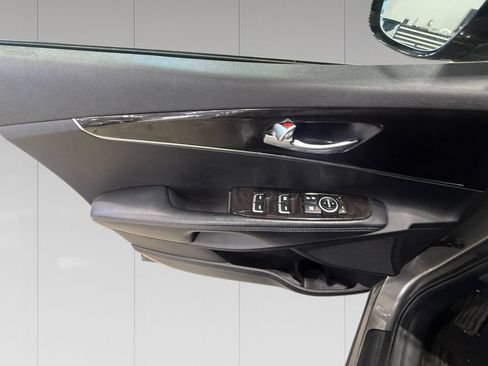 Used 2018 Kia Sorento AWD image 11