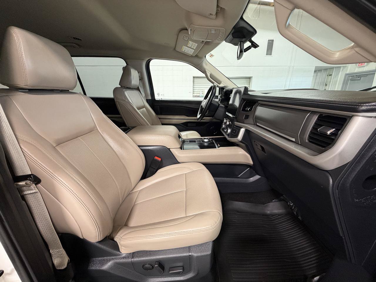 Used 2022 Ford Expedition XLT RWD image 23