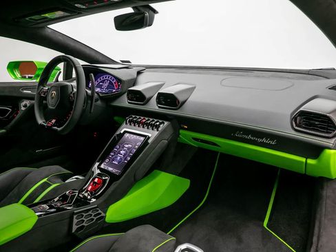 Used 2024 Lamborghini Huracan Tecnica RWD image 42
