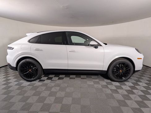New 2026 Porsche Cayenne Coupe AWD/4WD image 8