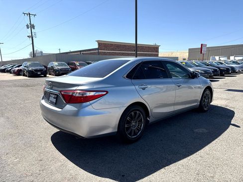 Used 2015 Toyota Camry LE image 6