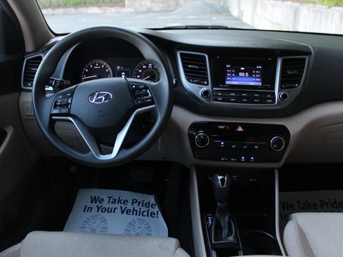 Used 2017 Hyundai Tucson SE w/ SE Popular Package 02 AWD/4WD image 19