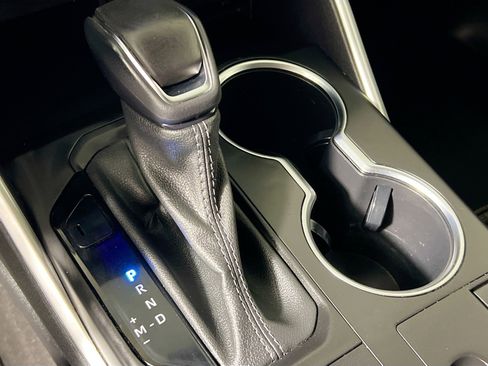 Used 2023 Toyota Highlander XLE image 25