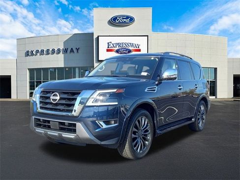 Used 2024 Nissan Armada Platinum image 2
