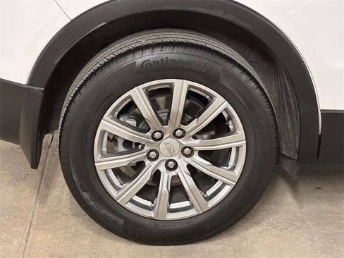 Used 2023 Cadillac XT4 Premium Luxury image 12