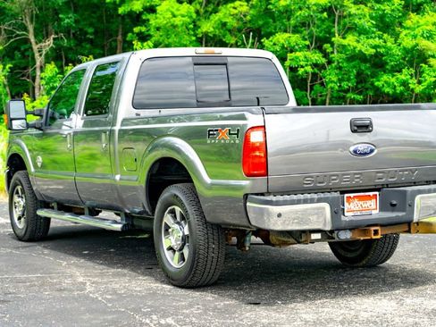 Used 2011 Ford F250 Lariat w/ Lariat Interior Pkg AWD/4WD image 9
