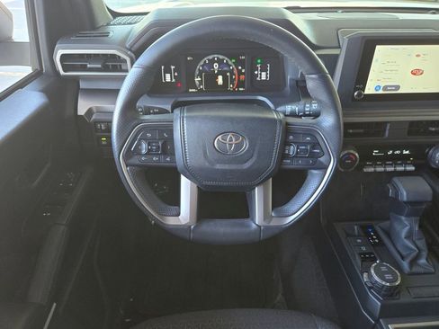 Used 2025 Toyota 4Runner SR5 AWD/4WD image 15