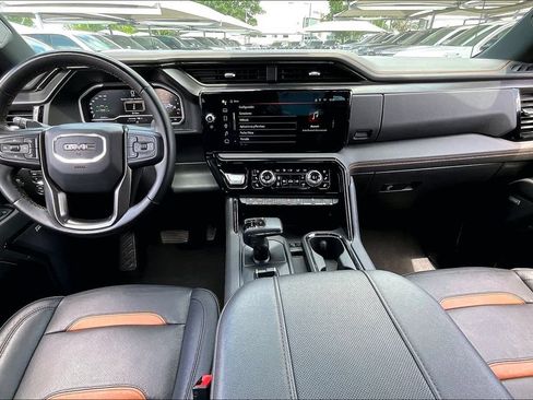 Used 2024 GMC Sierra 1500 AT4 w/ Technology Package AWD/4WD image 20