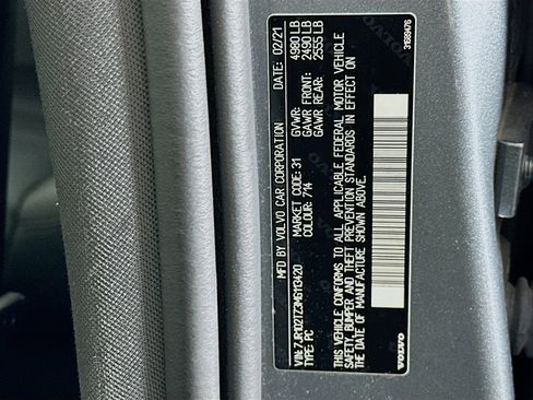 Used 2021 Volvo S60 T5 Momentum w/ Premium Package image 12