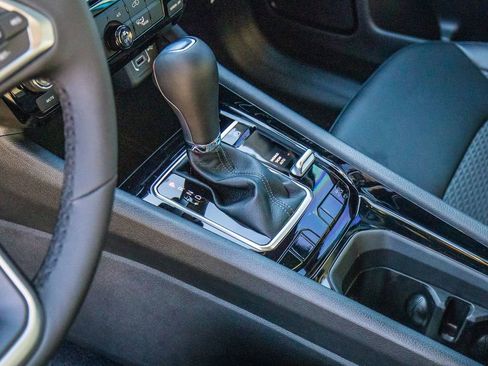New 2026 Jeep Compass Latitude AWD/4WD image 26