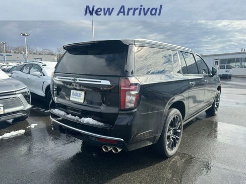 Used 2023 Chevrolet Suburban High Country w/ LPO, Illumination Package image 3