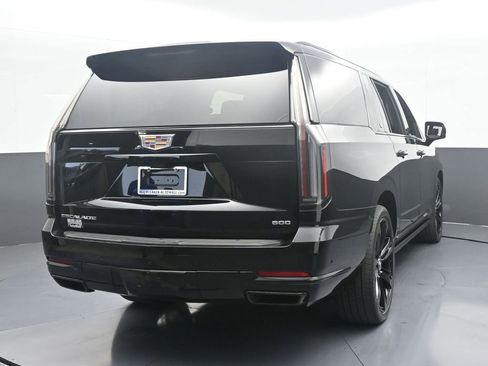 Used 2025 Cadillac Escalade ESV Sport w/ Touring Package image 5