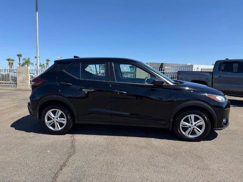 Certified 2025 Nissan Kicks Play S FWD image 7