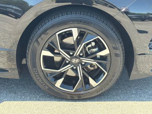 Used 2025 Hyundai Sonata SEL FWD image 12