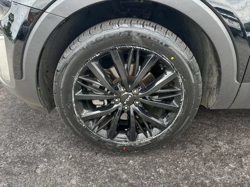 Used 2022 Kia Telluride SX w/ SX Prestige Package AWD/4WD image 9