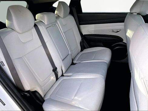 Used 2025 Hyundai Tucson SE image 27